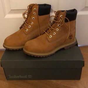 NEW Timberland Boots 🧡